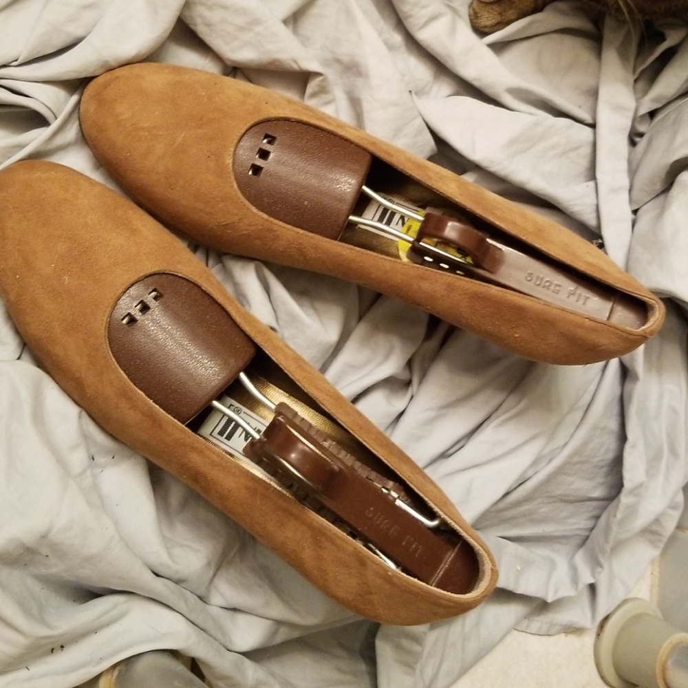 Leather shoes